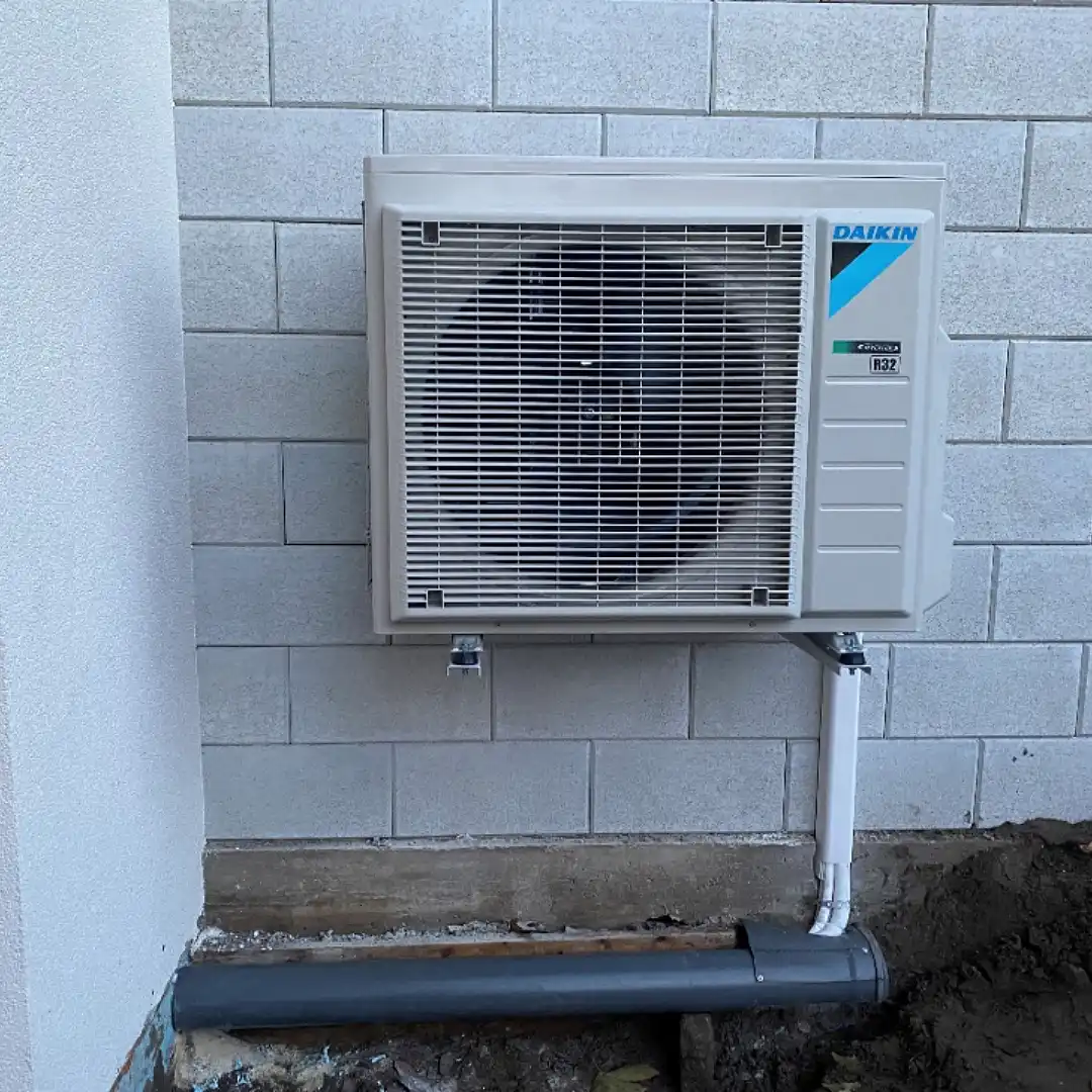 Daikin Altherma hőszivattyú és Wavin szabályozó rendszer Budapest IV. kerület